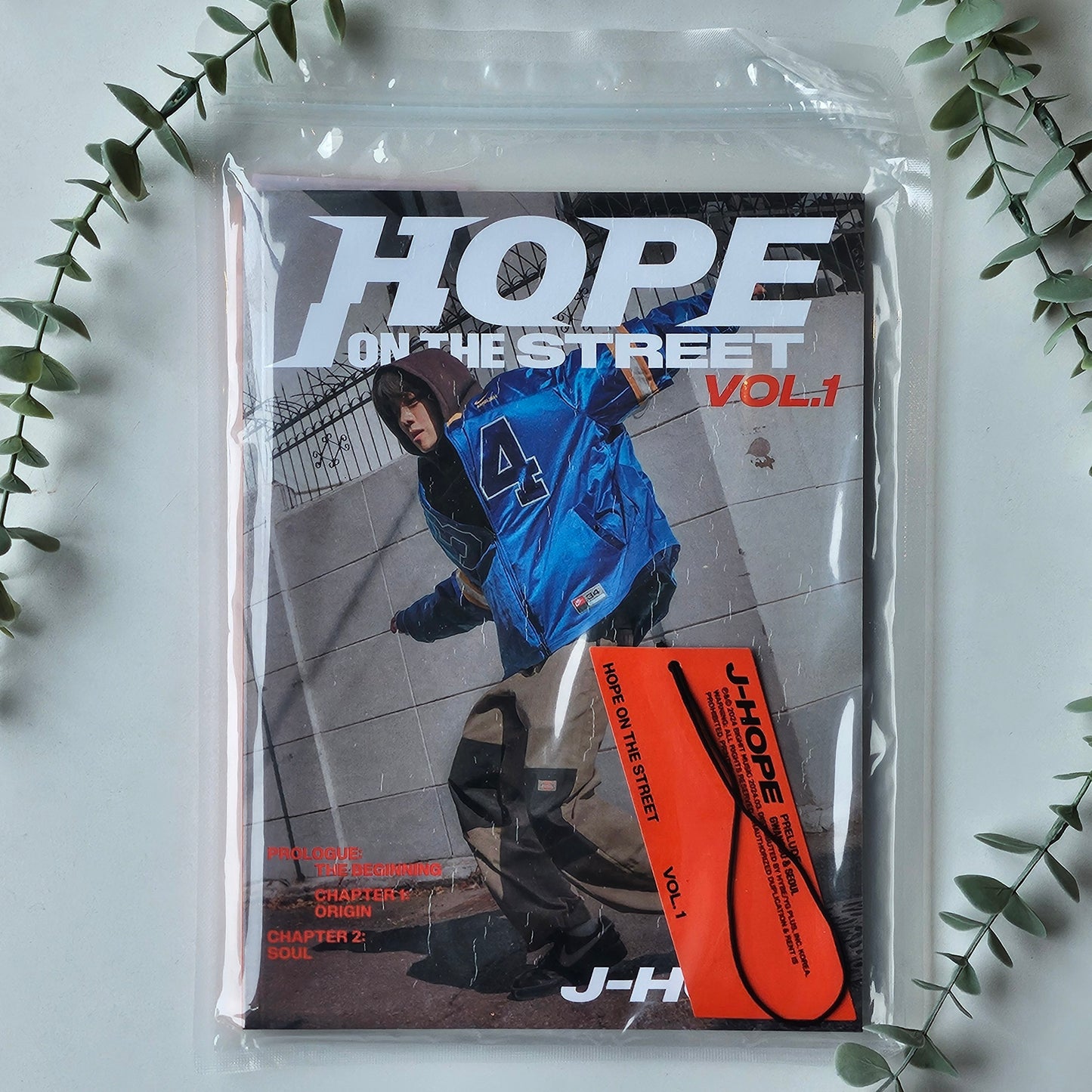 J-HOPE - HOPE ON THE STREET VOL.1 (2 VERSIONS) - LightUpK