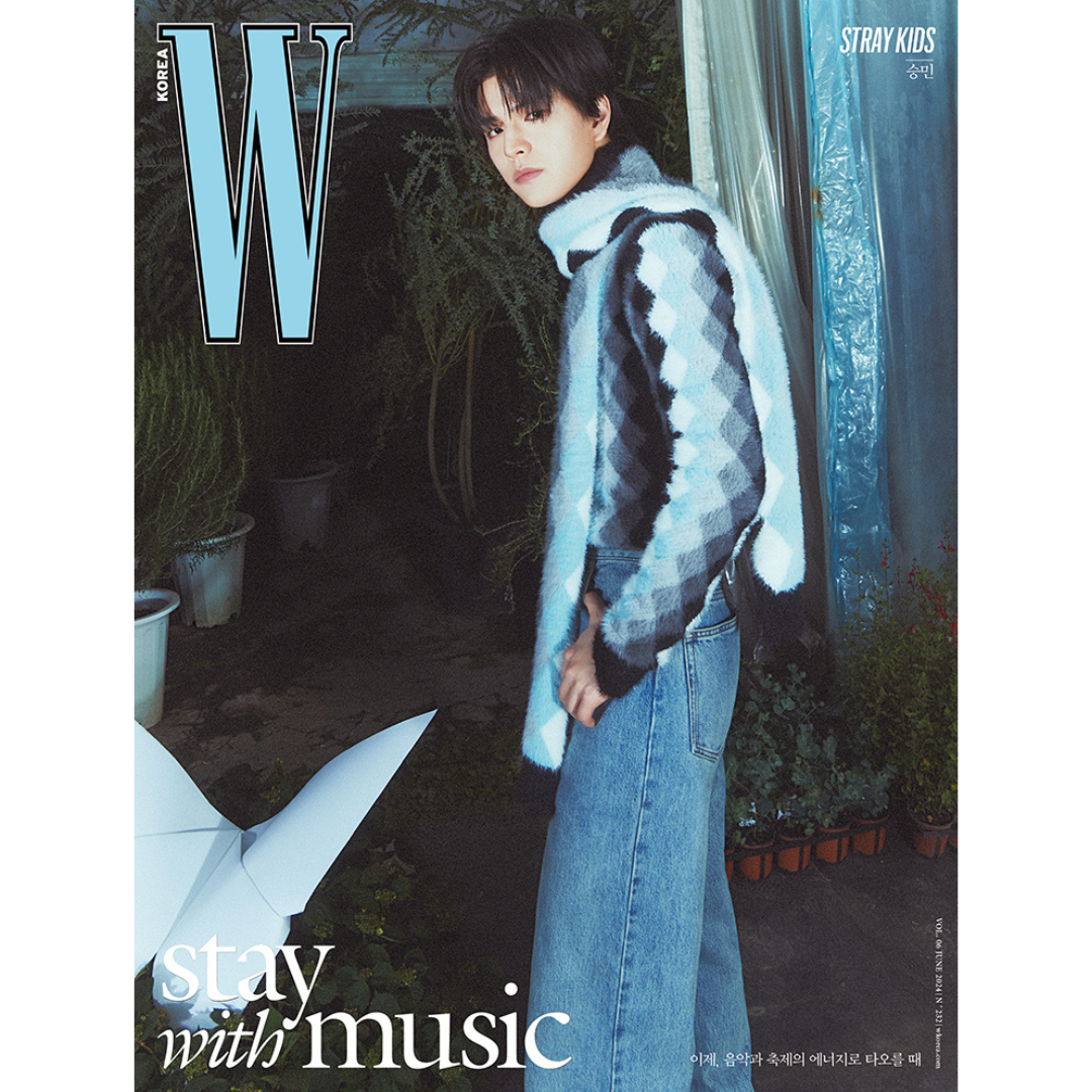 W KOREA MAGAZINE: MAY [2024] STRAY KIDS COVER (17 VERSIONS) - LightUpK