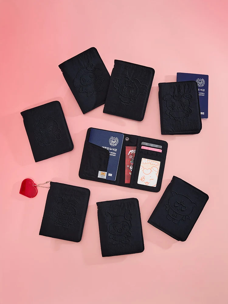 ATEEZ - MIGHTEEZ - [ROCK THE STAGE] PASSPORT CASE (8 VERSIONS)
