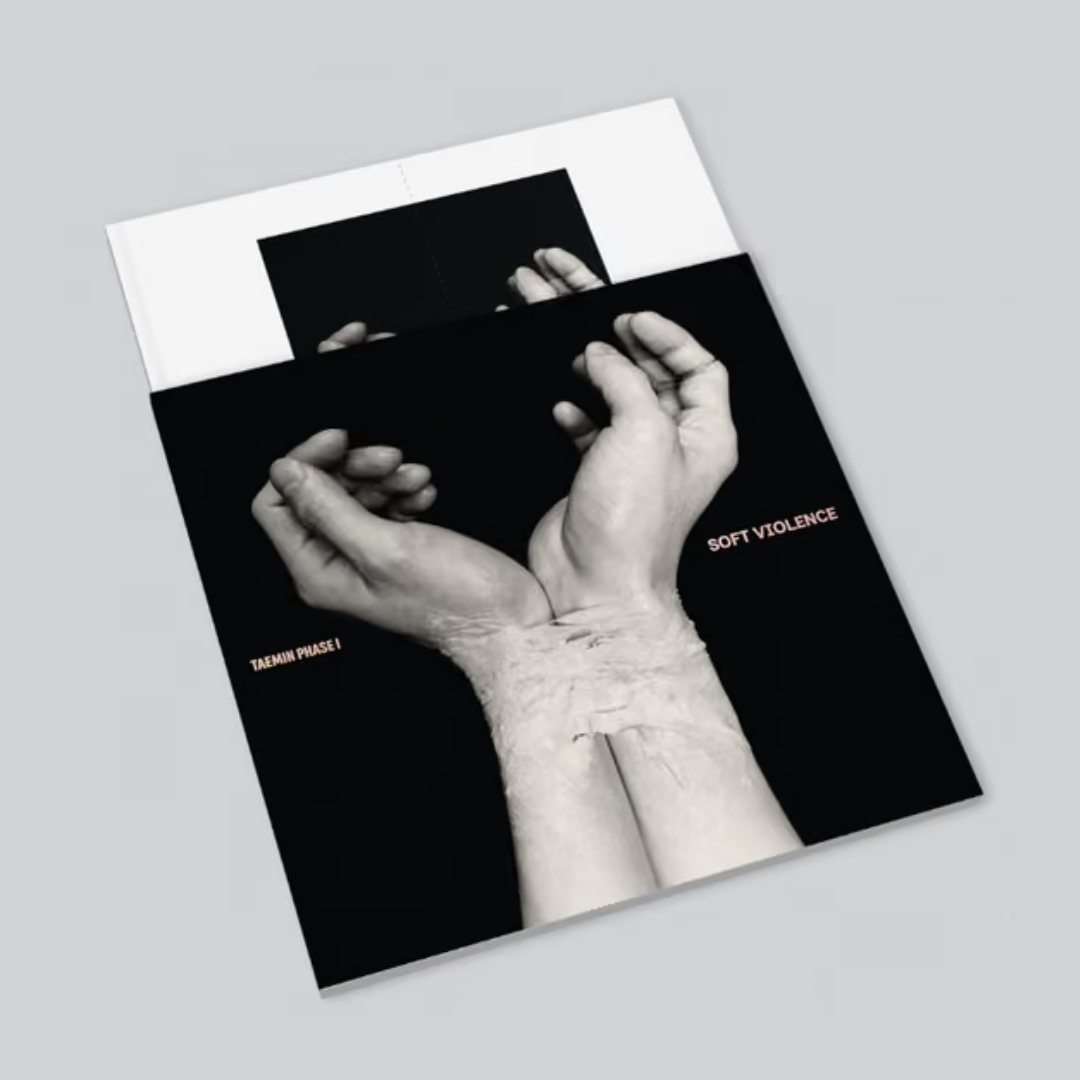 (PRE-ORDER) TAEMIN - [PHASE I : SOFT VIOLENCE] PHOTO BOOK VER. (2 VERSIONS) RANDOM