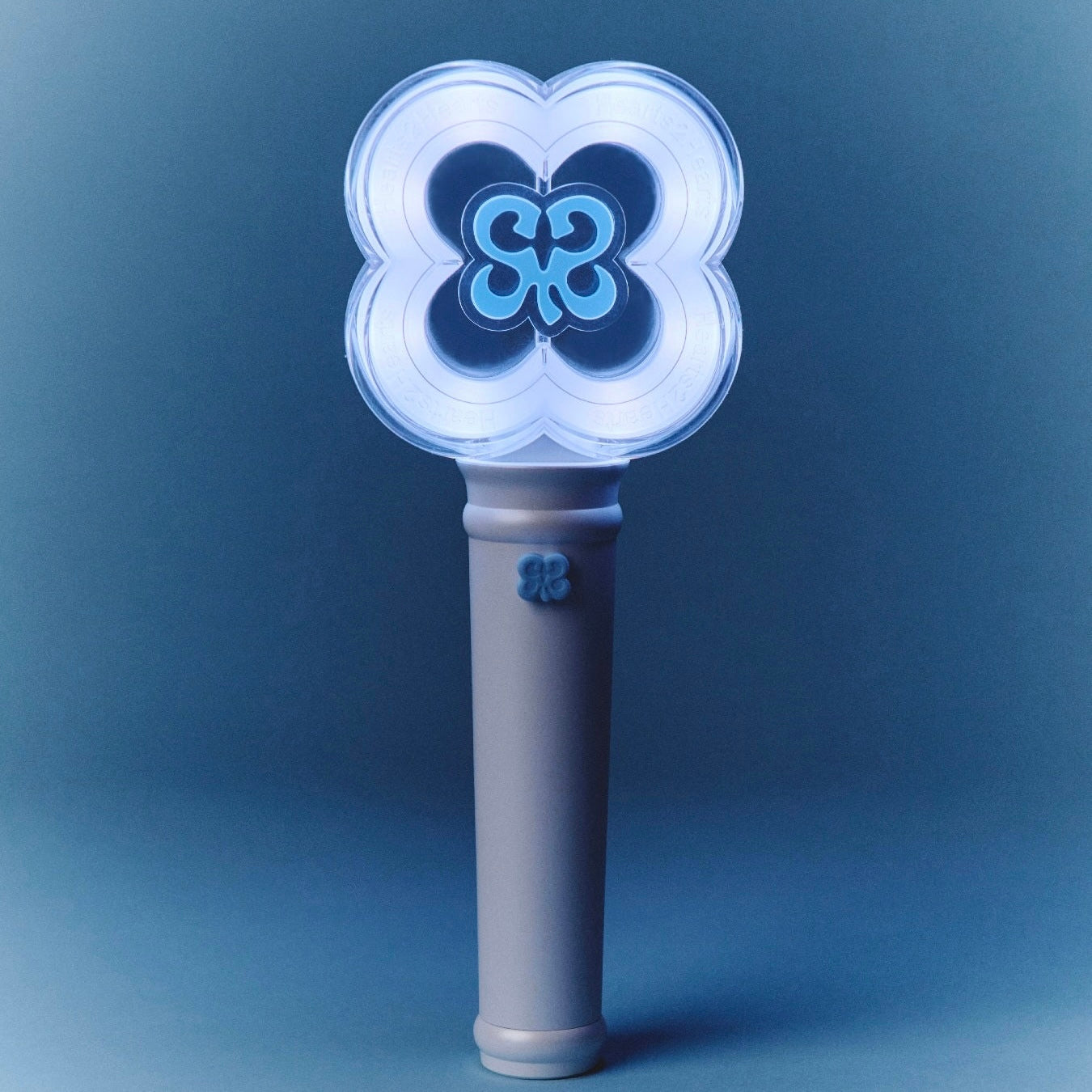 HEARTS2HEARTS - OFFICIAL LIGHTSTICK - LightUpK