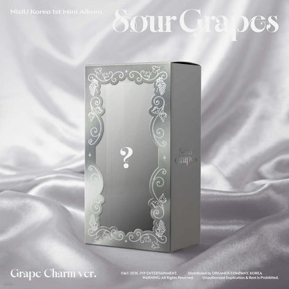 (PRE-ORDER) NIZIU - 1ST MINI ALBUM [SOUR GRAPES] GRAPE CHARM VER.