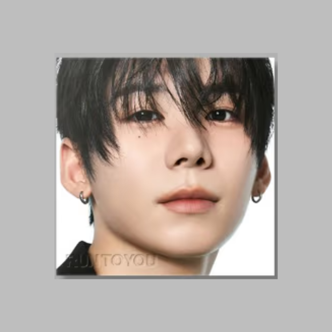 (PRE-ORDER) AHOF - 3RD MINI ALBUM [RUN TO YOU] (DIGIPACK VER.) (10 VERSIONS) RANDOM