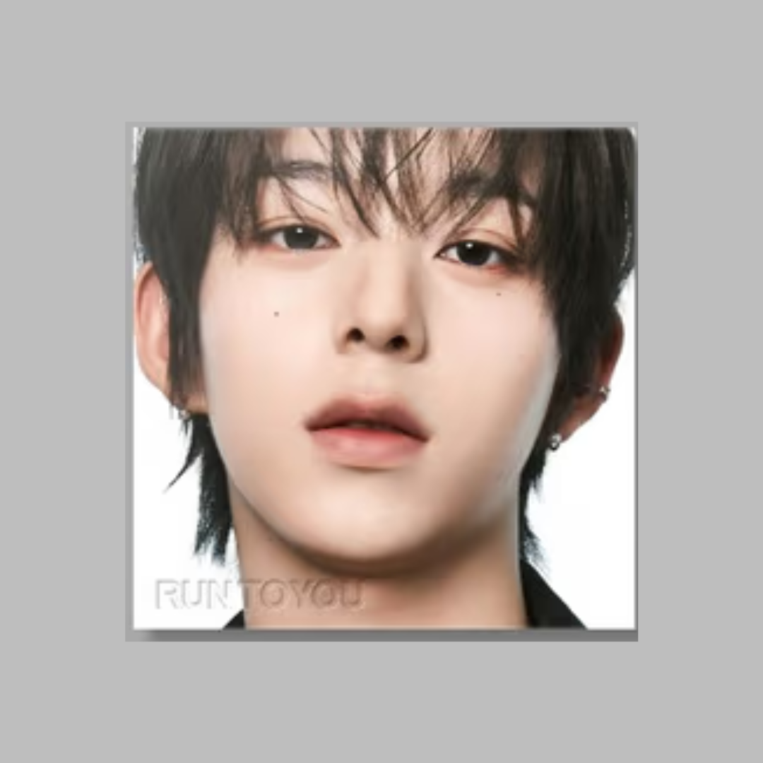 (PRE-ORDER) AHOF - 3RD MINI ALBUM [RUN TO YOU] (DIGIPACK VER.) (10 VERSIONS) RANDOM