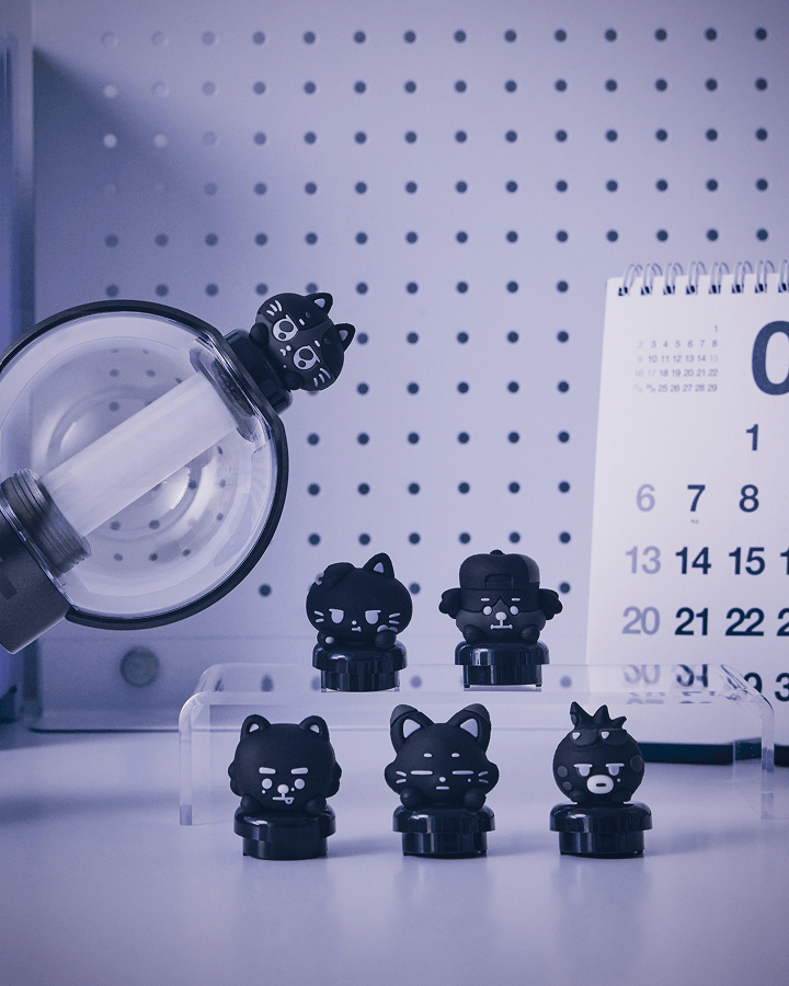 (PRE-ORDER) ENHYPEN - SPOOKY ENCHIN OFFICIAL MD - OFFICIAL LIGHT STICK DECO FIGURE (6 VERSIONS)