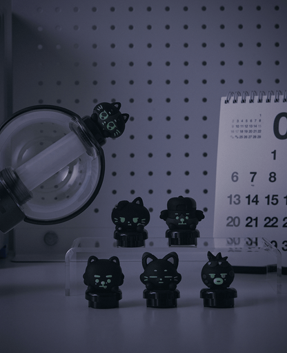 (PRE-ORDER) ENHYPEN - SPOOKY ENCHIN OFFICIAL MD - OFFICIAL LIGHT STICK DECO FIGURE (6 VERSIONS)