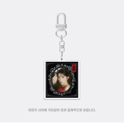 RED VELVET - [BLACK] CHILL KILL - FRAME PHOTO KEYRING (5 VERSIONS)