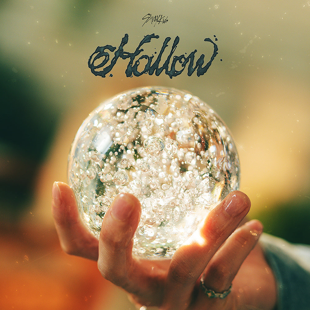 STRAY KIDS - JAPAN 3RD MINI ALBUM [HOLLOW] - LightUpK