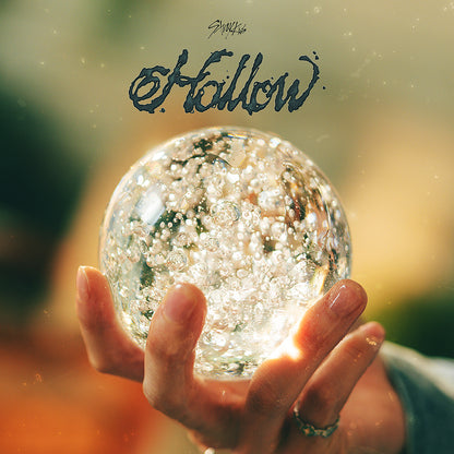 STRAY KIDS - JAPAN 3RD MINI ALBUM [HOLLOW] - LightUpK