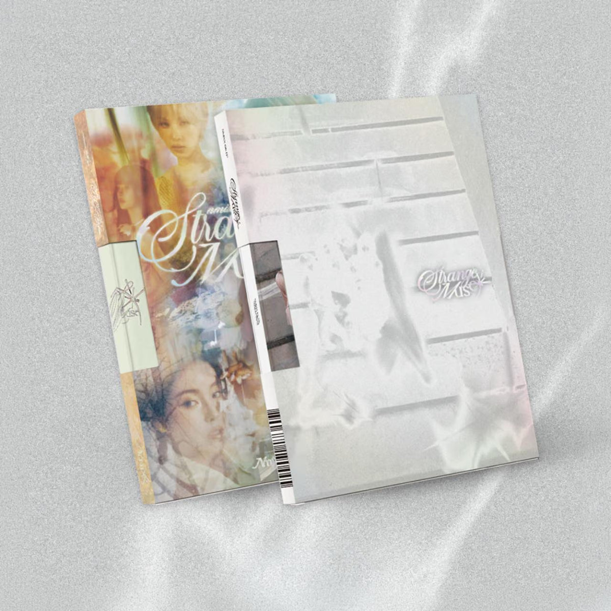 (PRE-ORDER) NMIXX - 6TH MINI ALBUM [STRANGE MUSE] (2 VERSIONS) RANDOM
