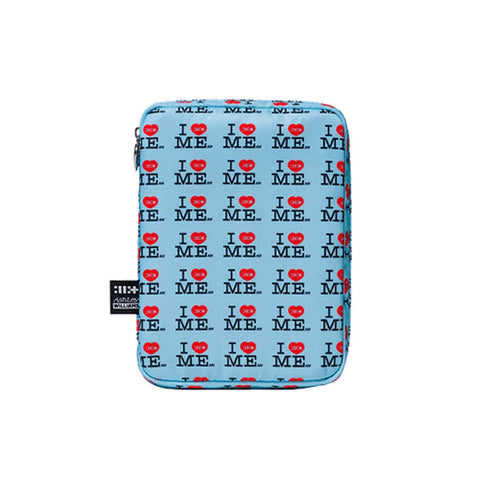 ILLIT - 1ST SINGLE ALBUM [NOT CUTE ANYMORE] (ILLIT X ASHLEY WILLIAMS POUCH VER.) (2 VERSIONS) - I HEART ME (BLUE)