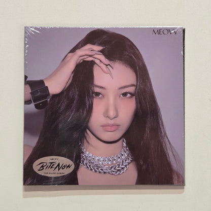MEOVV - THE 2ND EP ALBUM [BITE NOW] (MEOVV VER.) (5 VERSIONS)